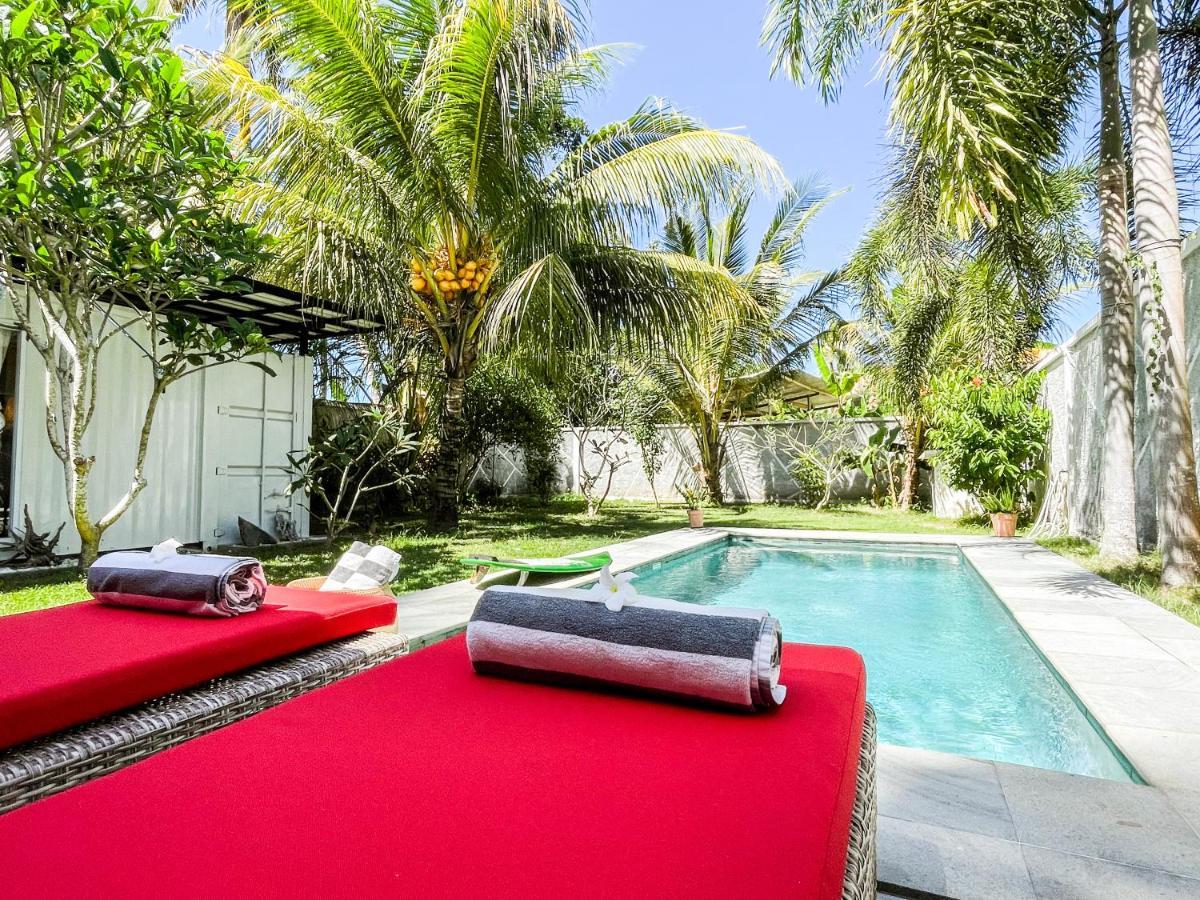 סלונג בלנאק Villa Kotak Surfers Escape Reopening Rates Apply Now מראה חיצוני תמונה